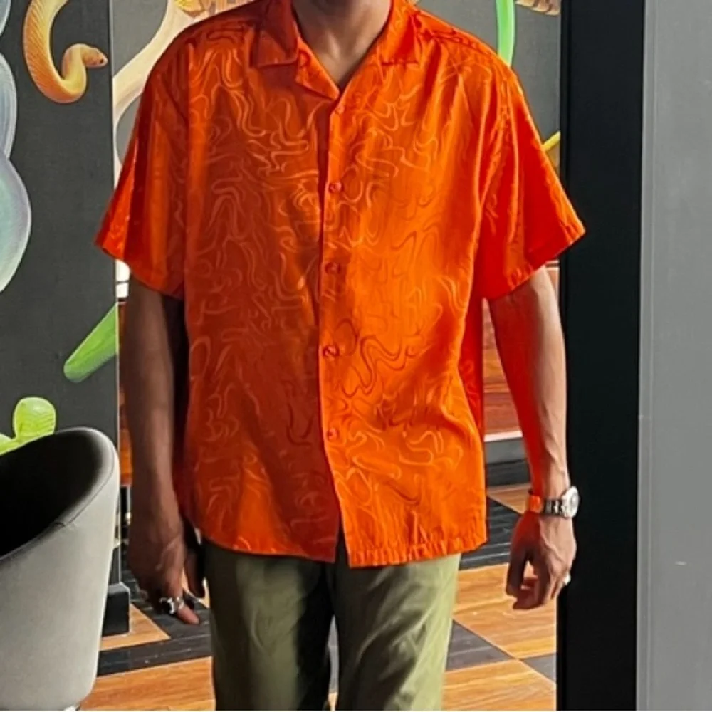 Men Boxy Button Down - Picture 2 of 2